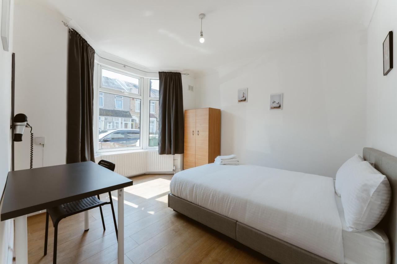 Plaistow Cosy Double Rooms - 8 ลอนดอน ภายนอก รูปภาพ